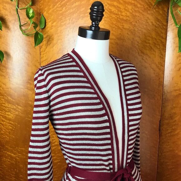 70’s 70s VINTAGE MACY’S Silver Burgundy Cardigan M - Picture 6 of 13
